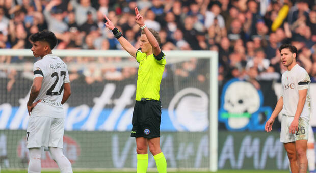  Atalanta-Napoli 2-1: le reazioni dei tifosi: «Sto pensando di non guardare più le partite» 
