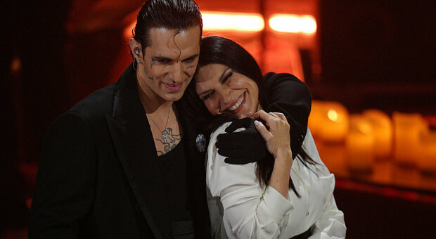  Sanremo 2026, la seconda serata: troppe (brutte) canzoni, il Festival parte malino 