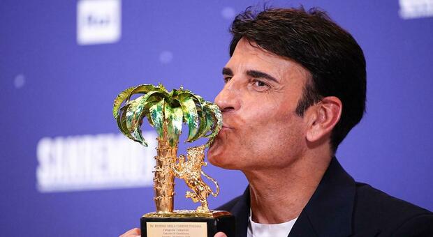  Sal Da Vinci conquista il Festival di Sanremo 2026: «Premiato un operaio della canzone» 