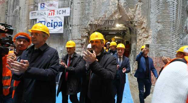  Metropolitana di Napoli, abbattuto un altro diaframma: nuovo passo per la tratta Piscinola-Capodichino 