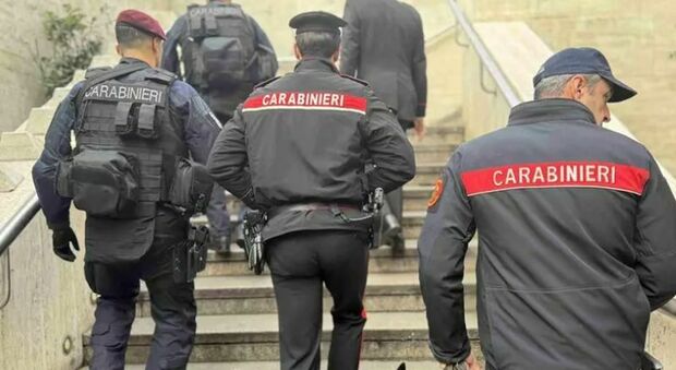 immagine Roma, sedicenne violentato per giorni sulla metro: «Avevo paura ma l'ho denunciato». Arrestato impiegato 60enne (con figli)