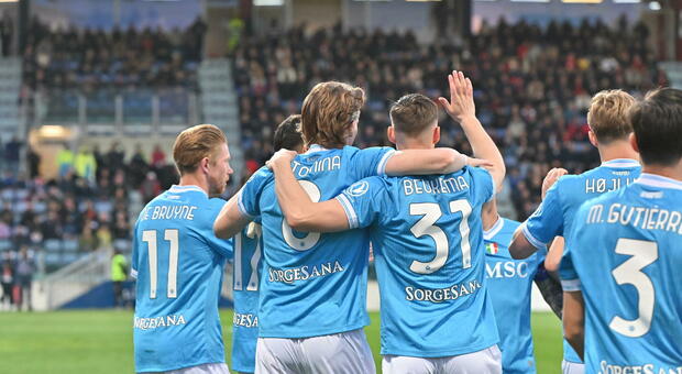  Cagliari-Napoli 0-1, decide McTominay: Conte secondo a -6 dalla vetta 