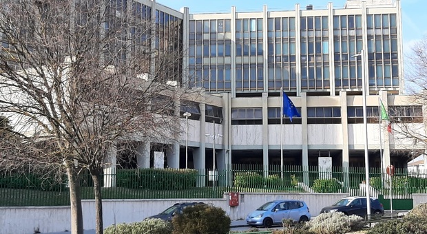  Molestava ragazza di 17 anni, 43enne allontanato da Benevento 