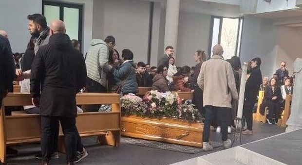  Angri in lutto per Emiliana Natale, investita da due auto: «Eri il nostro angelo» 