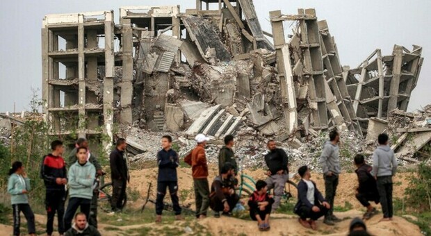  ?Ex generale israeliano nel Cilento: «Coinvolto in crimini a Gaza» 
