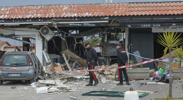  Villaricca, esplode bombola di gas. Distrutto un negozio: cinque feriti 
