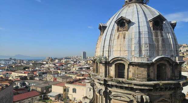 Napoli, dal tetto del Duomo la vista mozzafiato sulle 500 cupole della città 