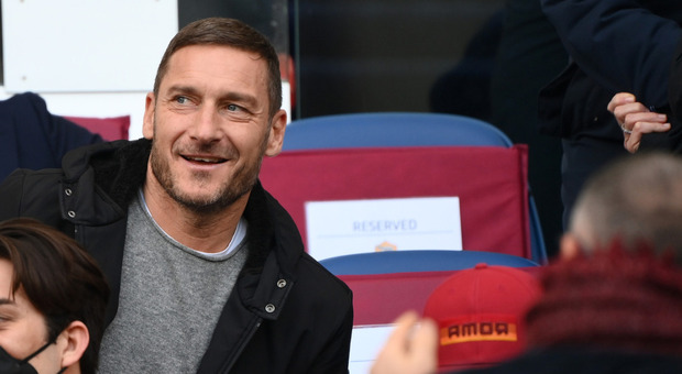  Totti Soccer School, sequestrati conti per 120mila euro. Iban fantasma e vecchie ricevute, così la beffa all'ex segretaria 