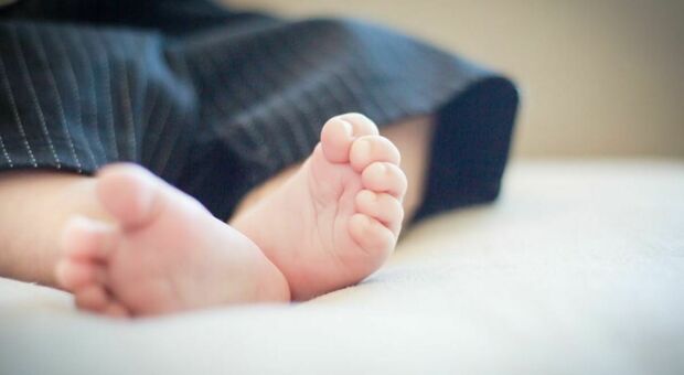  Bambina di un anno e mezzo morta nel messinese: era arrivata in ospedale già gravissima. Disposta l'autopsia 