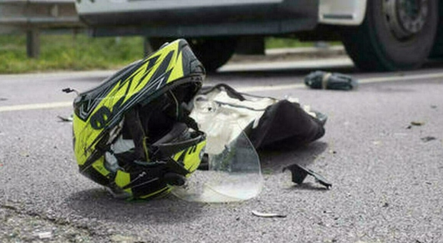  Perde il controllo della moto e si schianta contro il guardrail: Roberto Ruffinengo muore nel giorno di Pasqua 