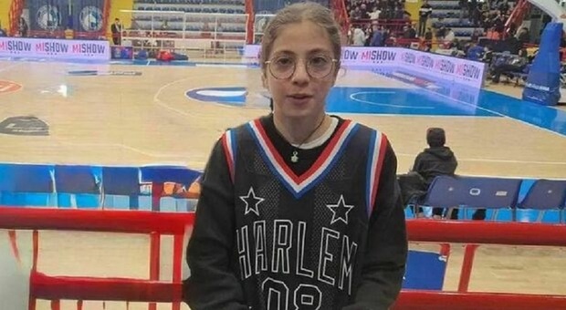 Sofia Di Vico uccisa dall'allergia al latte: il papà le aveva iniettato l'adrenalina, è caccia all'errore. Sequestrato l'auto-iniettore Sofia Di Vico uccisa dall'allergia al latte: il papà le aveva iniettato l'adrenalina, è caccia all'errore. Sequestrato l'auto-iniettore