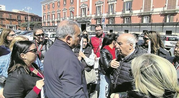 Emergenza casa, il dramma in piazza: tra sfrattati per i B&b e chi non lavora