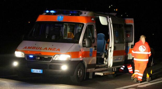  Incidente a Napoli, si schiantano a Coroglio: alla guida c?è un ragazzo di 16 anni 