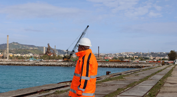  Bagnoli, partono i dragaggi: Manfredi fa il punto sui lavori di riqualificazione 
 