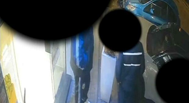  Fabio Ascione, nel video l'incrocio dei due destini: al bar all'alba vittima e carnefice 