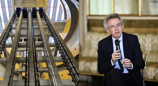  Napoli, sopralluogo Manfredi alla metro di Capodichino: «Quasi finita, presto sarà aperta» 