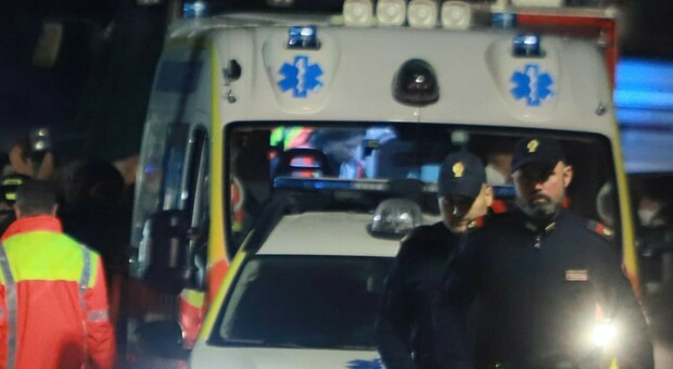 Cade dal sesto piano di una palazzina: un bambino di 6 anni in condizioni disperate