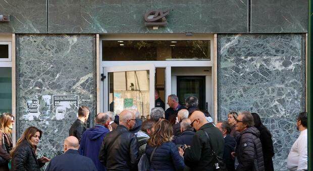  Rapina banca Vomero, la beffa grazie a un insospettabile: «Caccia agli uomini talpa» 