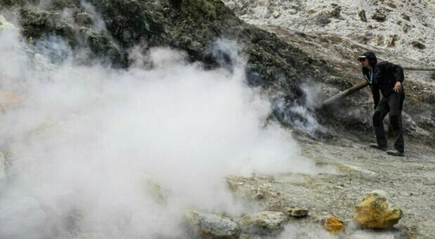  Pozzuoli, resta chiuso l'istituto Petronio: ancora alti i valori di anidride carbonica 