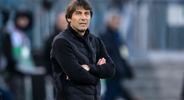  Napoli-Lazio, Conte: «Beukema titolare? Scelta tecnica. Di Lorenzo prossimo al rientro» 