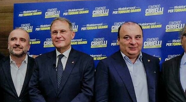  Comunali, prove di dialogo: vertice Cirielli-Martusciello 