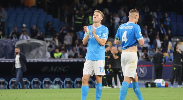  Napoli-Lazio 0-2, vietato mollare: c'è la Champions da difendere 