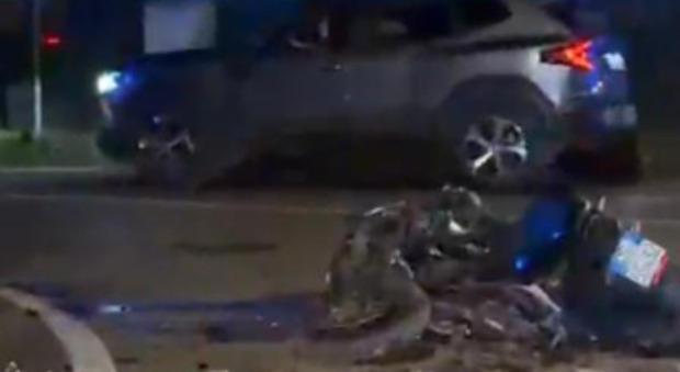  Incidente a Rotondi, impatto tra auto e moto: due persone in terapia intensiva 