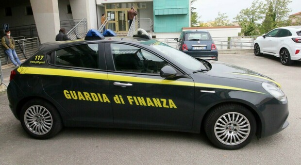  Maxi frode da 200 milioni, falsi crediti e società fantasma: tra gli indagati imprenditori di Napoli e Caserta 