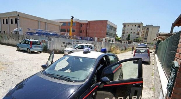 Money and sex for identity cards for immigrants: "One hundred and twenty suspects". The investigation in Naples