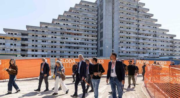  Scampia, sprint edilizia. Entro luglio 170 alloggi: «Qui la svolta possibile» 