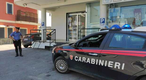  Doppio assalto al bancomat nella notte: colpi falliti a Bacoli e Monte di Procida 