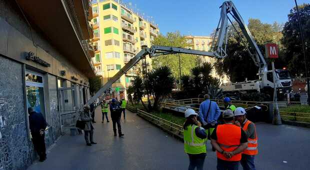 Rapina in banca al Vomero, via ai lavori per chiudere il tunnel scavato dai rapinatori 