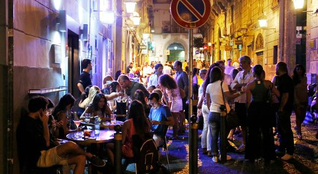  Movida, Chiaia insorge: «Noi come i Decumani restrizioni anche qui» 