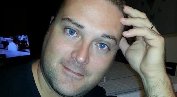 Enrick Niero, papà muore davanti al figlio piccolo e alla moglie: il malore e gli inutili soccorsi