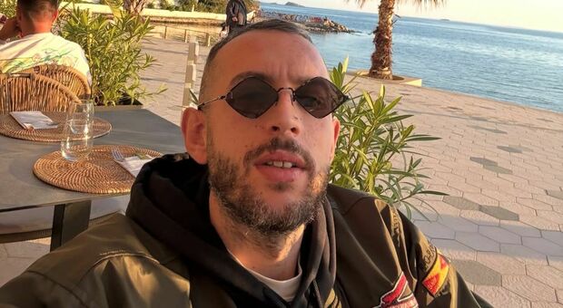  Pagani, ucciso con una coltellata a Ibiza: Francesco Sessa morto a 35 anni 