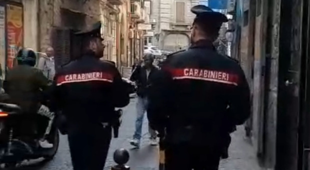 https://statics.cedscdn.it/photos/MED/2026/05/01/9506753_01101920_sparatoria_quartieri_spagnoli.jpg