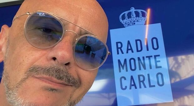 Morto Alberto Davoli, lo speaker di Radio Monte Carlo aveva 60 anni: l'ultima diretta nel giorno di Pasquetta