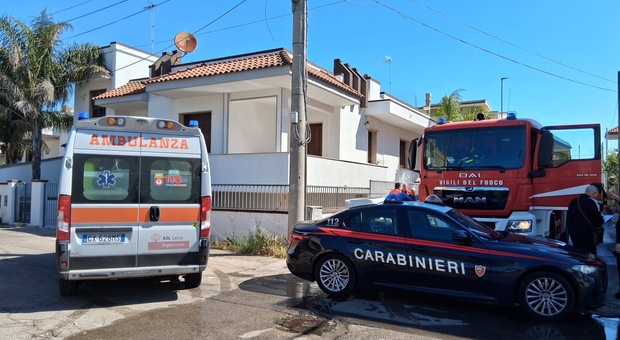 Salento, fiamme in casa: padre e figlia salvi per miracolo. L'incendio era partito da una sigaretta