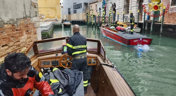 https://statics.cedscdn.it/photos/MED/2026/05/05/9512595_05081752_venezia.jpg