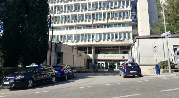 Macerata, choc in casa: cinghiate al figlio perch&eacute; non sa recitare il Corano. Coppia di africani accusata di maltrattamenti