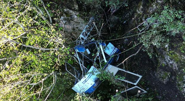 Crollo Monte Faito, inchiesta sulla funivia precipitata: disposte simulazioni in laboratorio