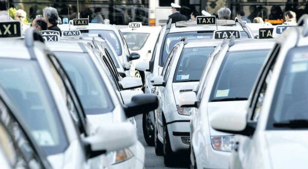 Taxi a Roma, riviste le graduatorie. E spuntano 41 licenze in più: ma alcuni autisti presentano un nuovo appello
