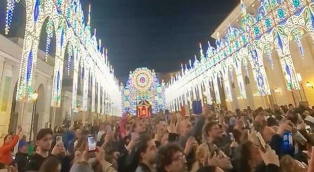 Festa San Nicola, il bilancio è positivo: boom di turisti per il santo patrono. Oggi la statua nella caserma Bergia dei carabinieri