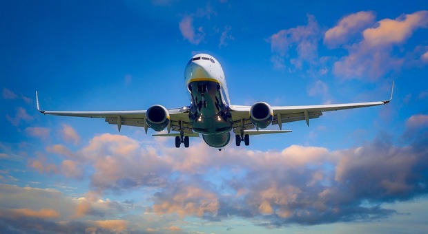 https://statics.cedscdn.it/photos/MED/2026/05/11/9525199_11141431_fietzfotos_flying_5284149_1920.jpg