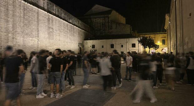 Baby gang, negozianti disperati: «Chiedono bende e cerotti, i clienti fuggono»