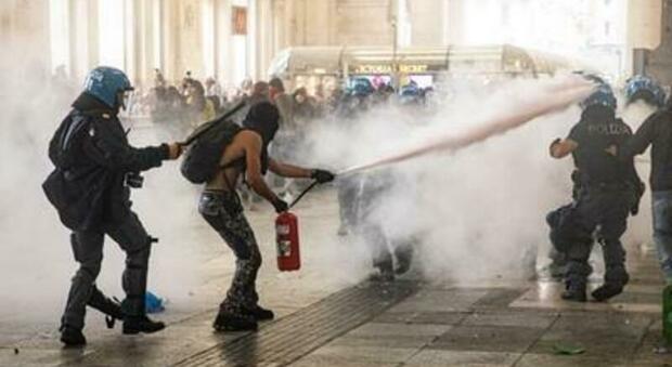https://statics.cedscdn.it/photos/MED/2026/05/13/9530106_13202414_scontri_milano.jpg