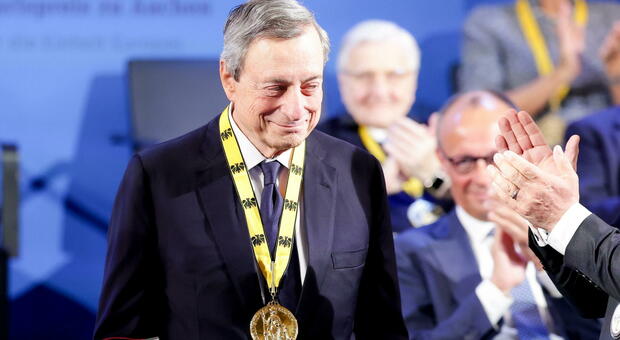 https://statics.cedscdn.it/photos/MED/2026/05/14/9531841_14124316_mario_draghi.jpg