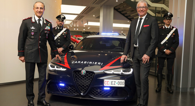 https://statics.cedscdn.it/photos/MED/2026/05/15/9533790_15110841_s.luongocomandantegeneraledellarmadeicarabinieris.ficiliceoalfaromeo_2_.jpg