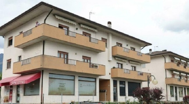 Prostituzione nei centri massaggi, i residenti: &laquo;Siamo scioccati, non ci eravamo mai accorti di niente&raquo;
