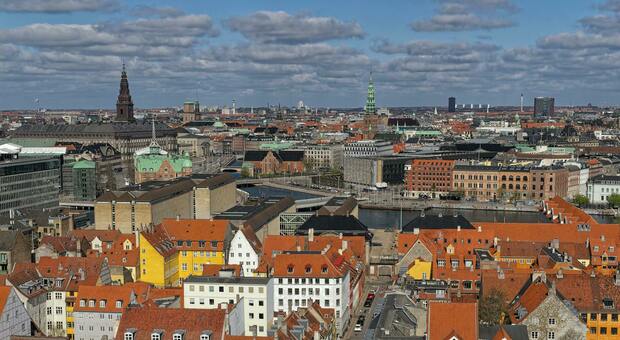 La classifica delle città più felici del mondo: Copenaghen prima. C'è anche una pugliese